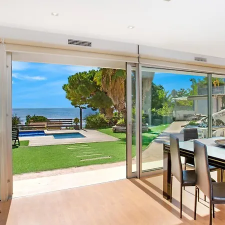 160683 - Con Vistas En Lloret De 8 Pers 4 Dormitorios Cerca De Mar Y Con Wifi. Villa Lloret de Mar